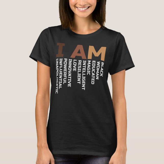 Camiseta Sou uma mulher negra educada, magia e inteligente. (Frente)