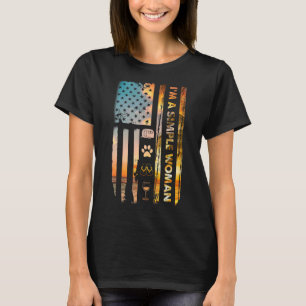 Camiseta Sou uma mulher simples acampando Chinelos de vinho