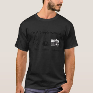 Camiseta Sou uma mulher simples câmera de café solar