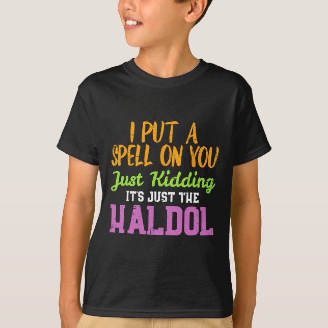 Camiseta Spell Brincando Enfermeira Engraçada Haldol Hallow (Frente)