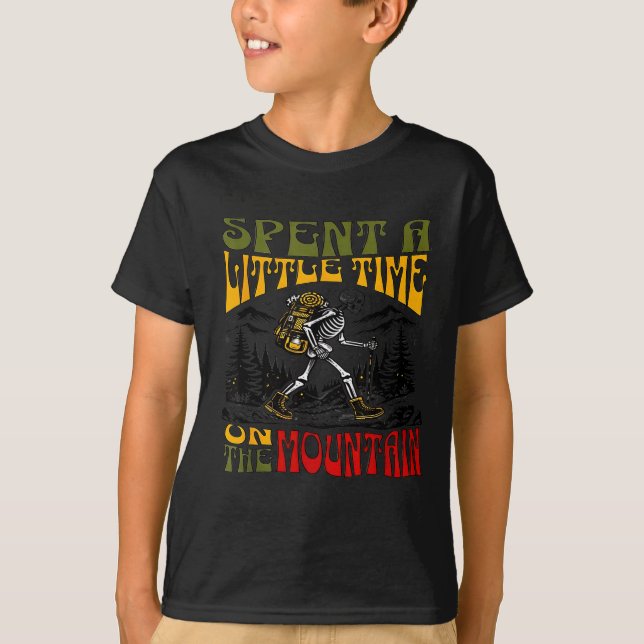 Camiseta Spent A Little Time On The Mountain - Skeleton Hik (Frente)