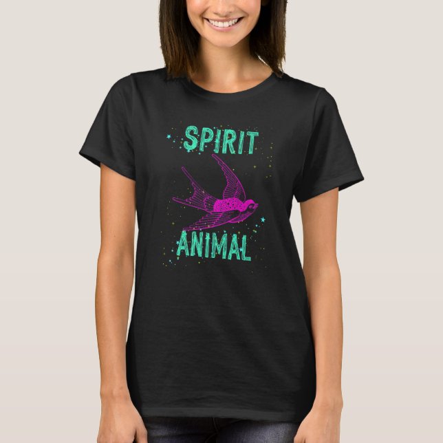 Camiseta Spirit Animal Swallow Bird Pink Animals Comfort Cu (Frente)