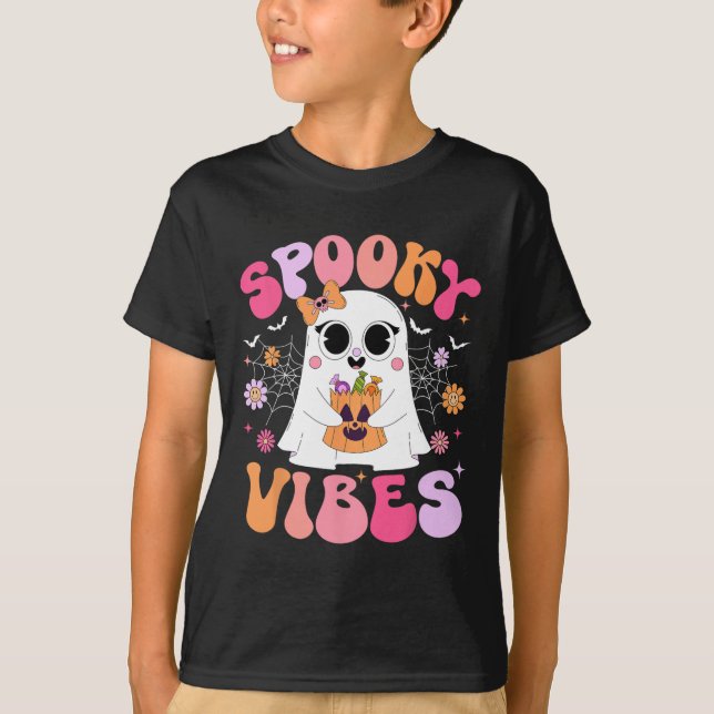 Camiseta Spookes Vibes Ghost Retro Groovy Halloween Mulhere (Frente)