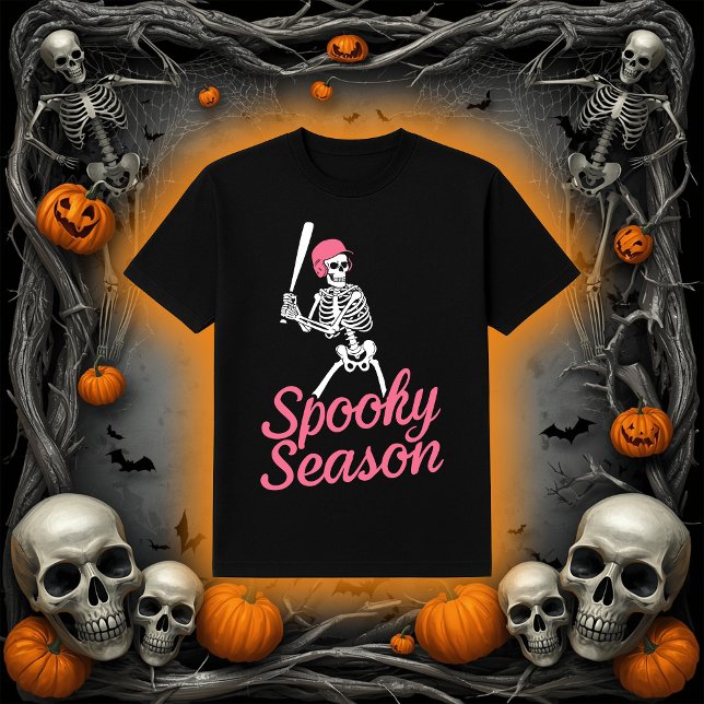 Camiseta Spooky Season | Chapéu Rosa com Esqueleto do Baseb (Criador carregado)