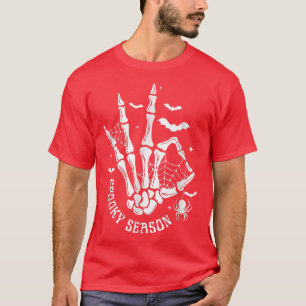 Camiseta Spooky Season Skeleton Hand Spider Web Funny Hallo