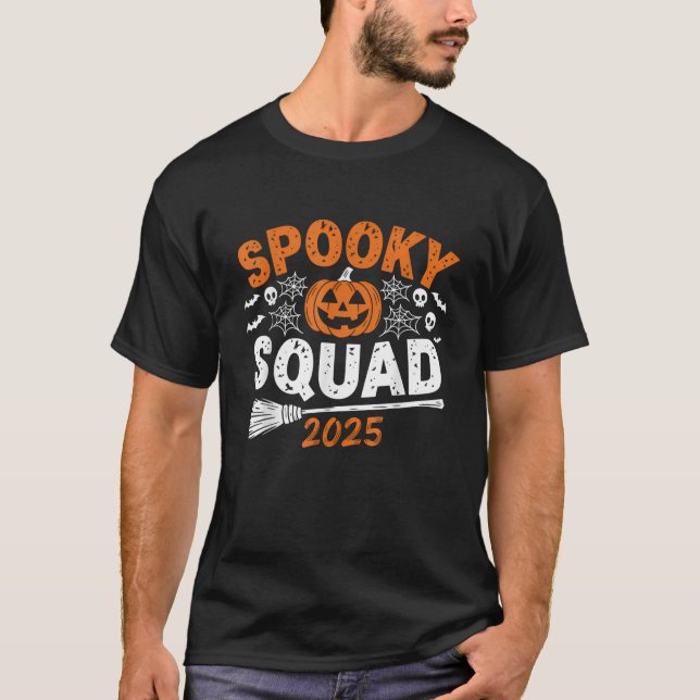 Camiseta Spooky Squad 2025 Matching Family Halloween Costum (Frente)
