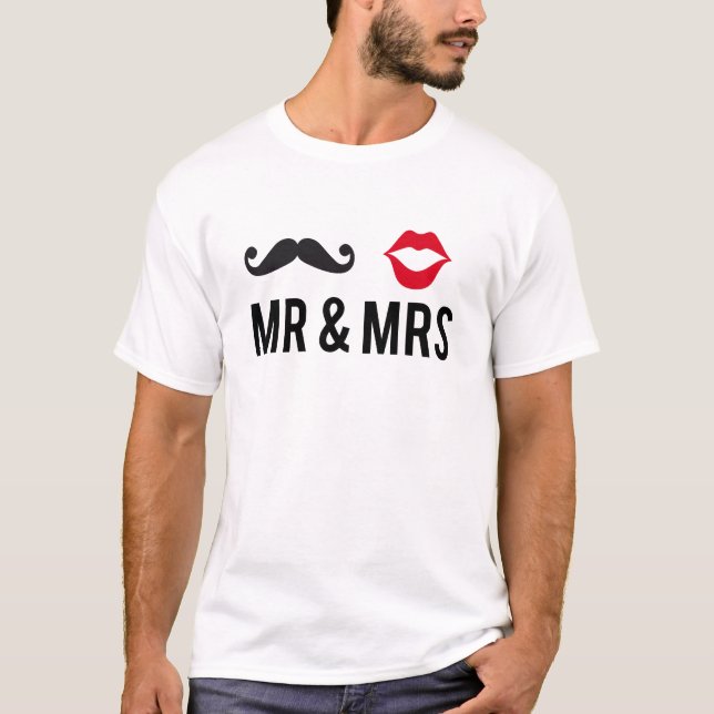 Camiseta Sr. e Sra., bigode e lábios vermelhos (Frente)