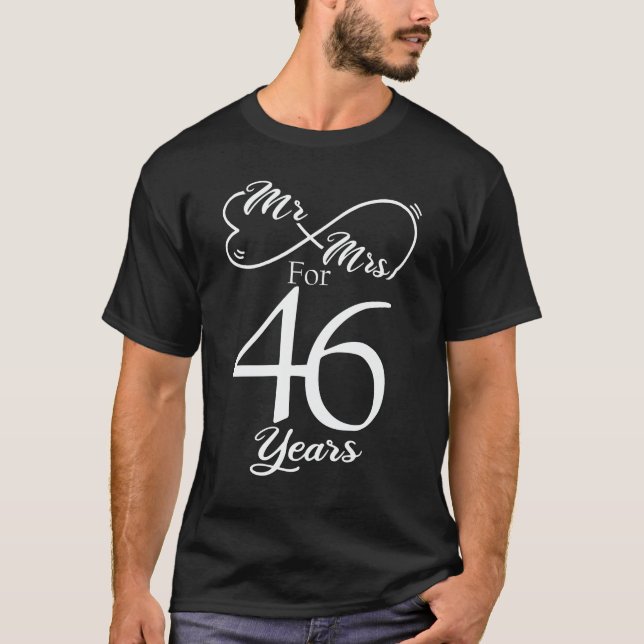 Camiseta Sr. & Sra. durante 46 anos 46 anos aniversário de  (Frente)