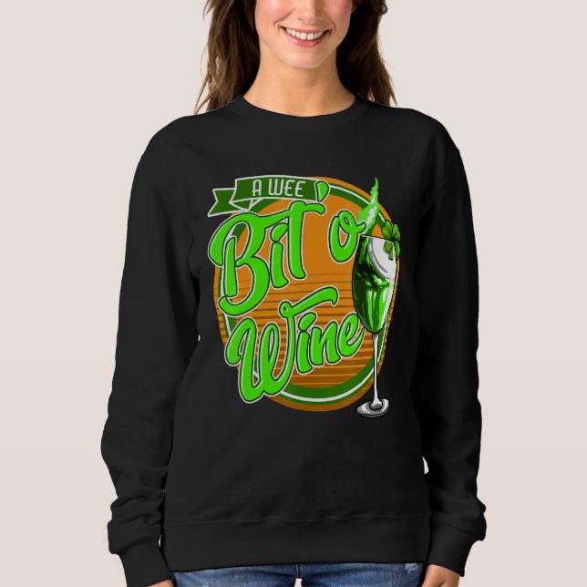 Camiseta St Patrick's Day A Wee Bit O' Wine Funny Mom Women (Frente)