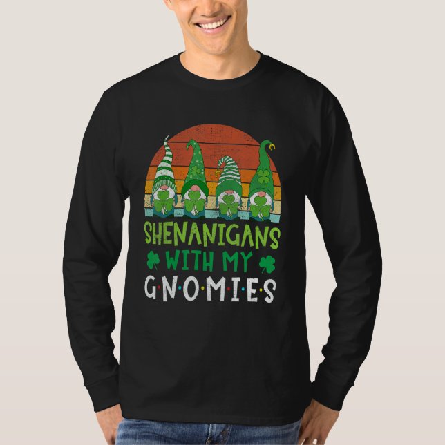 Camiseta St Patricks Day Gnome Let Shenanigans Begin Shamro (Frente)