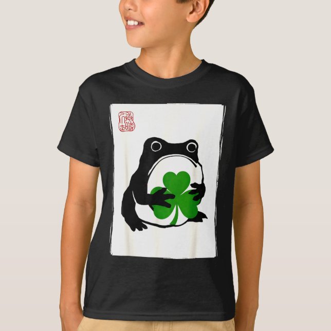 Camiseta St. patricks day grumpy frog shamrock japanese (Frente)