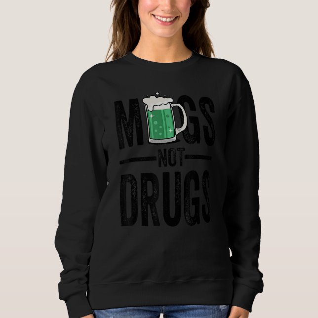 Camiseta St Patrick's Day Mugs Not Drug T Shirts, Funny Bee (Frente)