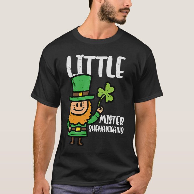 Camiseta St Patricks Pequeno Mistor Shenanigans Leprechaun  (Frente)