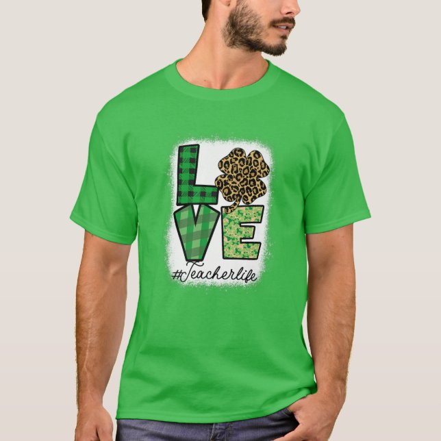 Camiseta St Patricks Teacher Messy Bun Leopard Bleached Iri (Frente)