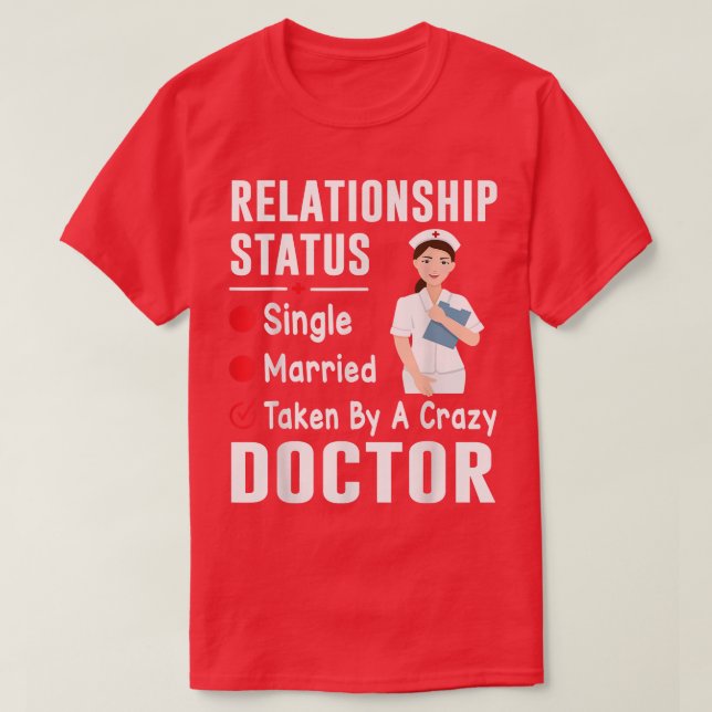 Camiseta Status de Relacionamento Solteiro Casado Tomado Po (Frente do Design)