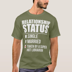 Camiseta Status do Relacionamento Tomado pela Super Hot Lib