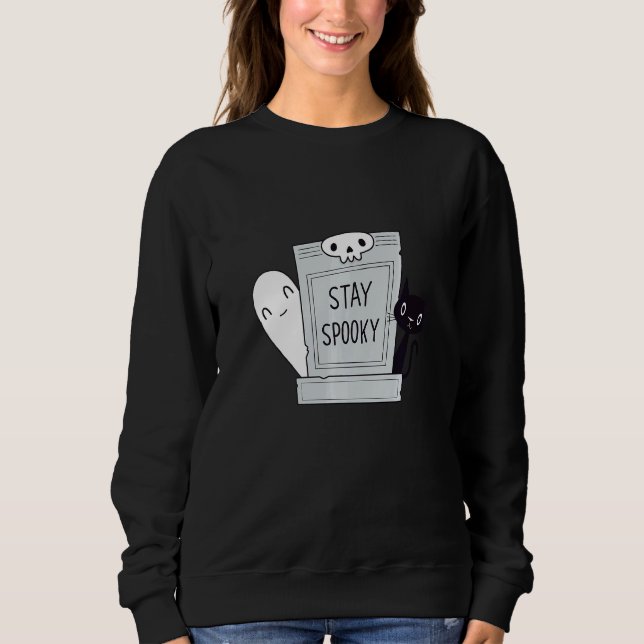 Camiseta Stay Spooky Spooky Cute Cat and Ghost in a graveya (Frente)