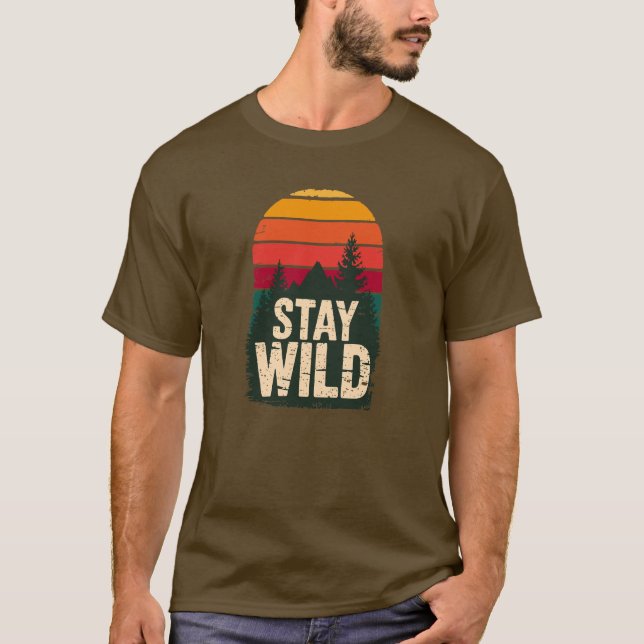 Camiseta Stay Wild Vintage Sunset Mountain (Frente)