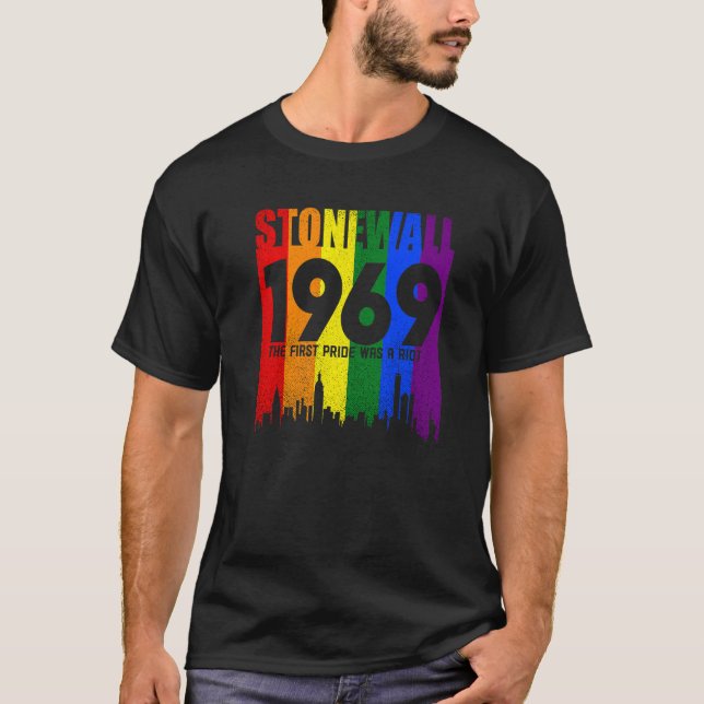 Camiseta Stonewall 1969 Was A Riot LGBTQ LGBT Lesbian Gay P (Frente)
