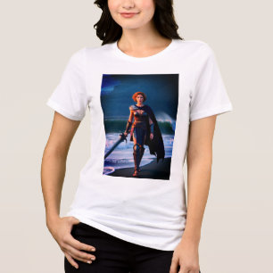 Camiseta Stormy Elegance Girl and Waves