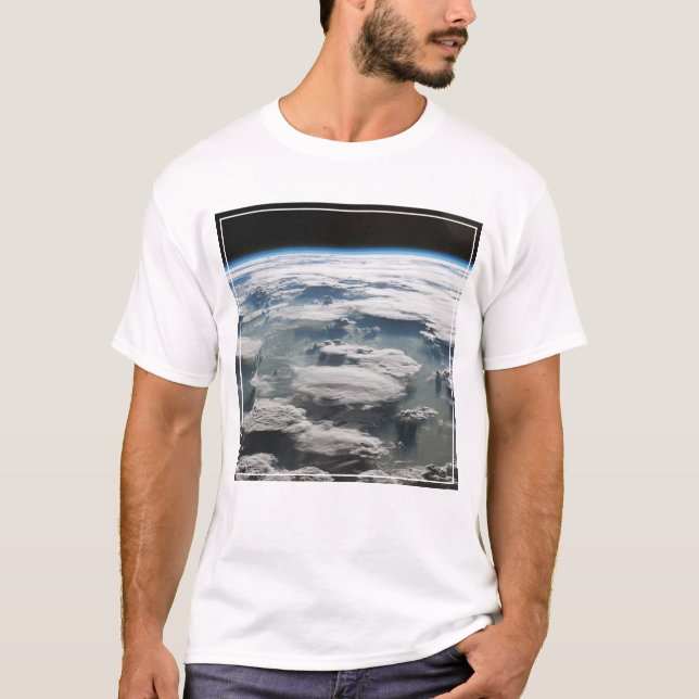 Camiseta Stormy Sky Acima Da Amazônia (Frente)