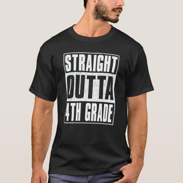 Camiseta Straight Outta 4th Grade Kids Girls Boys Fourth Gr (Frente)