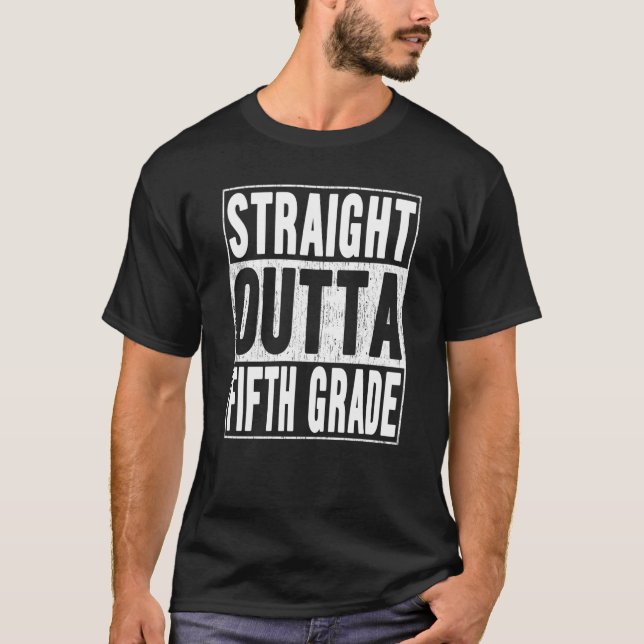 Camiseta Straight Outta Fifth Grade School Graduation 5th G (Frente)