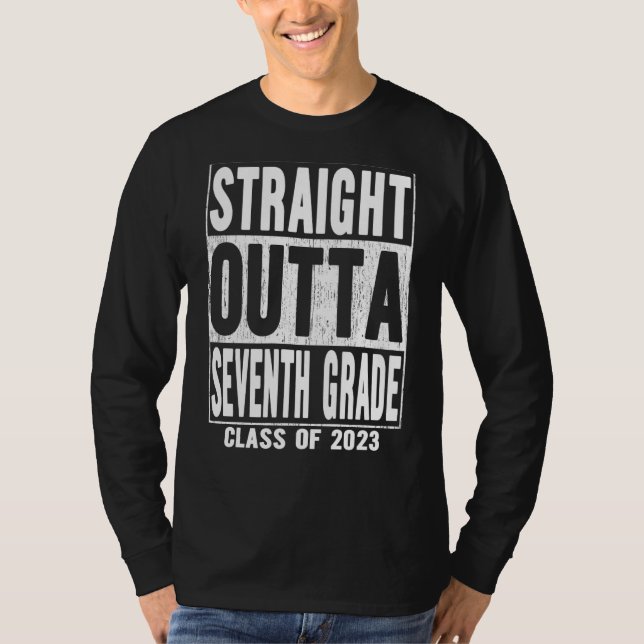 Camiseta Straight Outta Seventh Grade Graduation 2023 7th G (Frente)