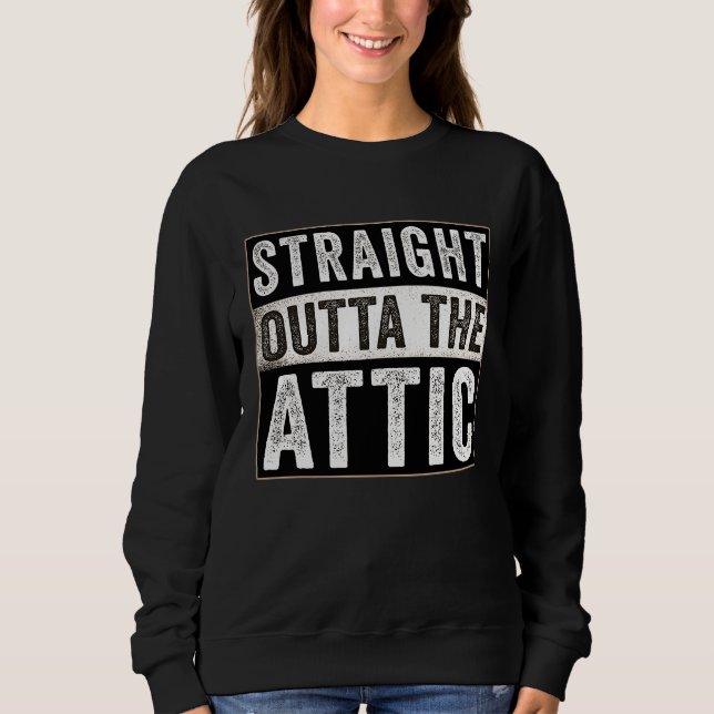 Camiseta Straight Outta the Attic  WiFi HVAC Tech Installer (Frente)