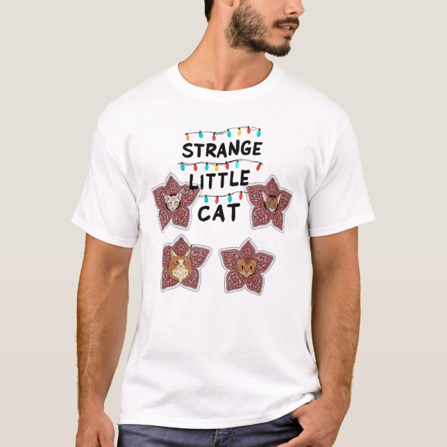 Camiseta Strange Little Cat - Cute Cats in Flower Design (Frente)