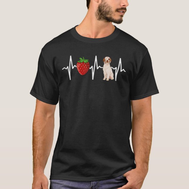 Camiseta Strawberry Clumber Spaniel Heartbeat (Frente)