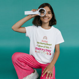 Camiseta Strawberry Fields Delight Birthday /Guest Honor