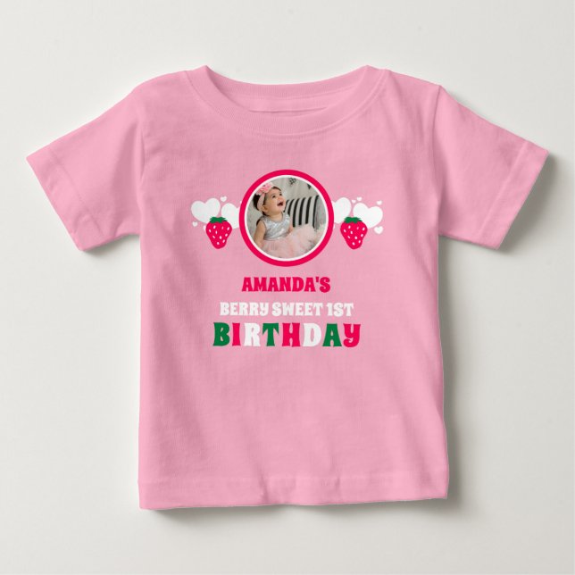 Camiseta Strawberry First Birthday Celebration Photo (Frente)