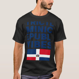 Camiseta Strictly Dominican Republic Vibes West Indian Carn