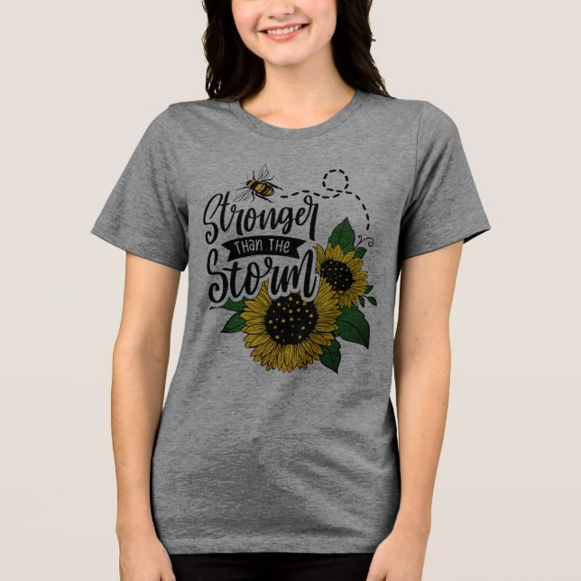 Camiseta Stronger than the storm  (Frente)