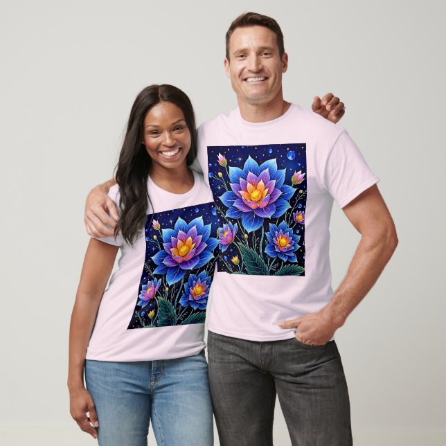 Camiseta Stuning Cosmic Floral Dreams Design (Unissex)