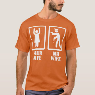 Camiseta Sua Esposa Minha Esposa Policial Orgulhosa Coloca