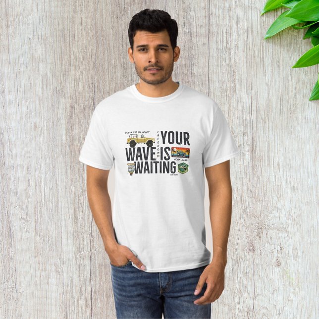 Camiseta Sua Onda Está Esperando (Criador carregado)
