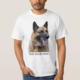 Camiseta Suas palavras e um fechamento de um Cachorro Germa