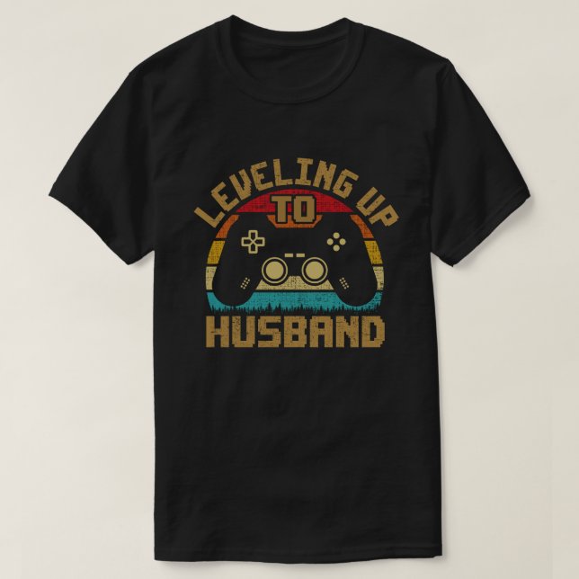 Camiseta Subindo de Nível Para Marido Noivo Para Ser Soltei (Frente do Design)