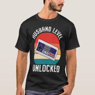 Camiseta Subindo de Nível Para Marido Subiu de Nível Recém-