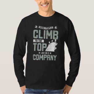 Camiseta Subir ao topo como em uma escalada de empresa