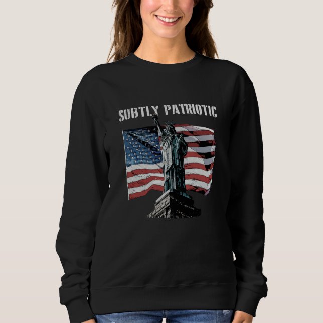 Camiseta Subtly Patriotic American Proud USA Great Patrioti (Frente)