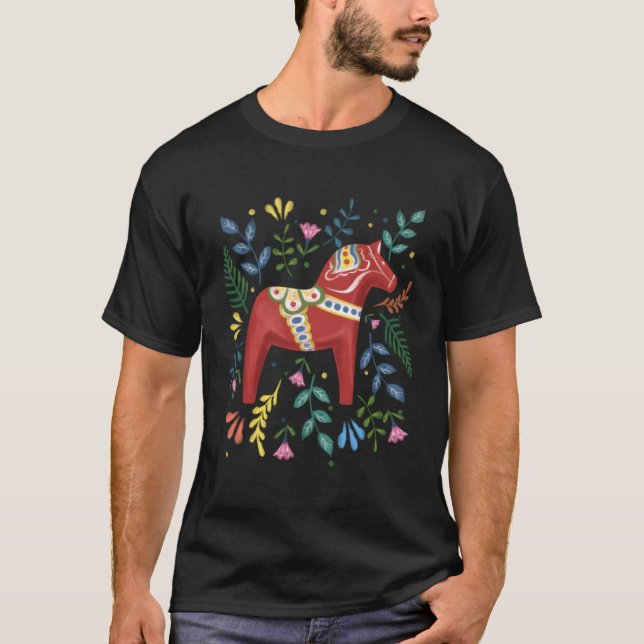 Camiseta Suecia de Arte Folclórica de Dala Horse, em sueco, (Frente)