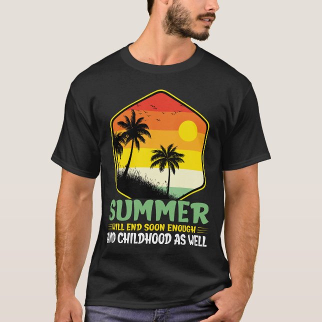 Camiseta Summer vai acabar logo com o pôr do sol da árvore  (Frente)