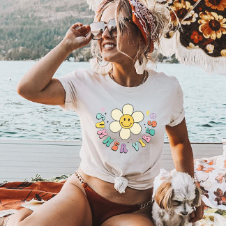Camiseta Summer Vibes, Daisy Retro Vintage Boho sorridente