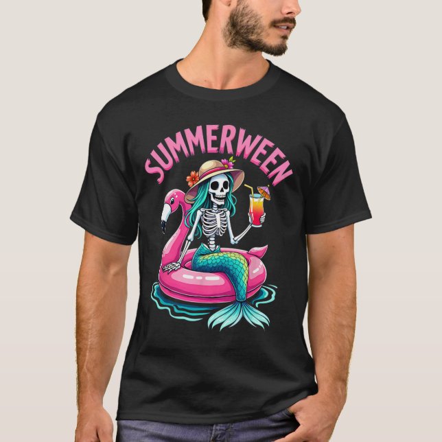 Camiseta Summerentre Mermaid Skeleton Beach Flamingo Hallow (Frente)