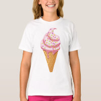 Sundae de morango em cone de waffle com cobertura
