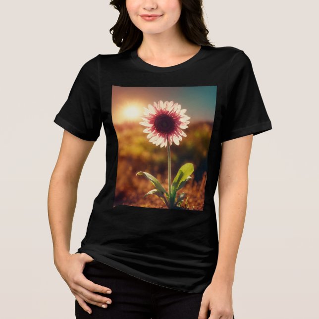 Camiseta "Sunlit Bloom: A Evolução de um Sonho" - Mulheres (Frente)
