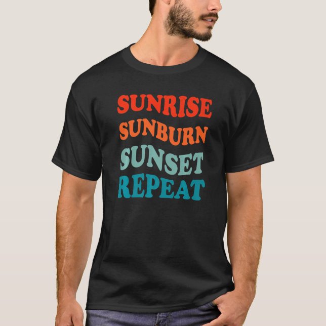 Camiseta Sunrise Sunset Repetir Surf de Areia Verão Vac (Frente)